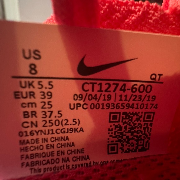 Pink Nike Vapormax Flyknit 3 - Picture 4 of 4
